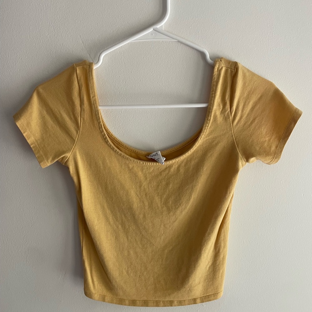 Tilly’s Destined Yellow T-Shirt